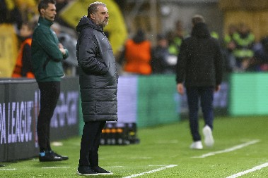 LEVERKUZEN TRAŽI ZAMENU ZA TEN HAGA Prvi kandidat je čovek koji je Totenhemu doneo trofej posle 17 godina