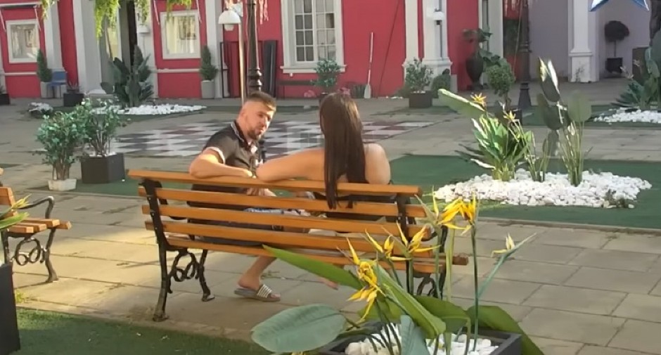 OPROSTILA MU SVE UVREDE I KLEVETE, PA GA USELILA U KUĆU Ana Nikolić šokriala javnost, posle vesti o udaji saopštila i ovo!