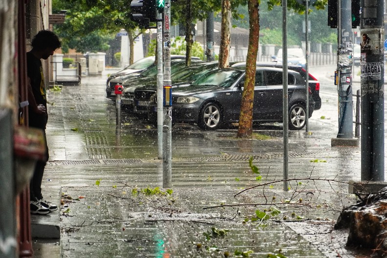OVDE ĆE VEĆ PO PODNE PADATI KIŠA Posle pljusak svuda - evo kad se skroz kvari vreme (FOTO)