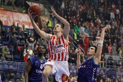 "TREBALO JE NAĆI NAČIN DA OSTANU PETRUŠEV, MITROVIĆ..." Nekadašnji Zvezdin as iskreno o ovosezonskom timu crveno-belih