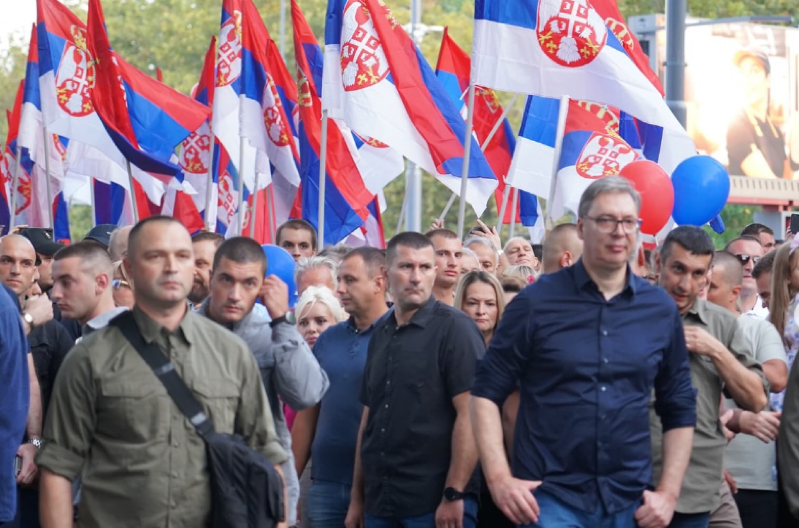"SA OBOJENOM REVOLUCIJOM JE GOTOVO" Vučić se oglasio nakon skupa Građana protiv blokada: Sada treba da se ujedinimo i da guramo Srbiju napred