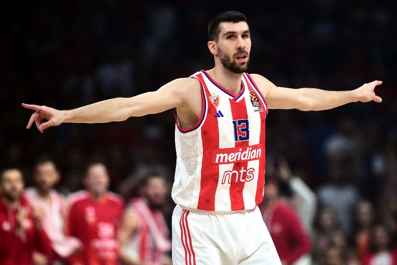 ZVEZDIN NOVI LIDER JE STIGAO Spreman za nove izazove, pa progovorio o navodnoj povredi koja je zabrinula sve