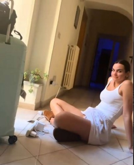 DEVOJKE GREŠKOM REZERVISALE MANASTIR UMESTO APARTMANA Šok kad su videle ko ih čeka u sobi