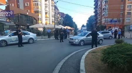 KURTI KREĆE U LOV NA SRBE KOJI RADE NA SEVERU KIM! "Svi stranci moraju da se prijave"