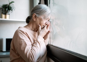 ,,UMORNA SAM I GLADNA" Baka (87) hitno pozvala policiju, rekli sve će srediti, pa onda...