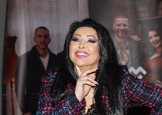 DRAGANA MIRKOVIĆ ŽIVI SA SINOM I SNAJKOM Pevačica ne krije koliko je ponosna: "Uživamo zajedno, ne mogu da dočekam unuku"