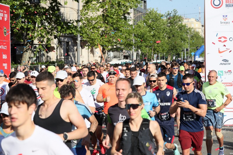 SPREMA SE SPEKTAKL Srbija na Bank of America Chicago Marathonu