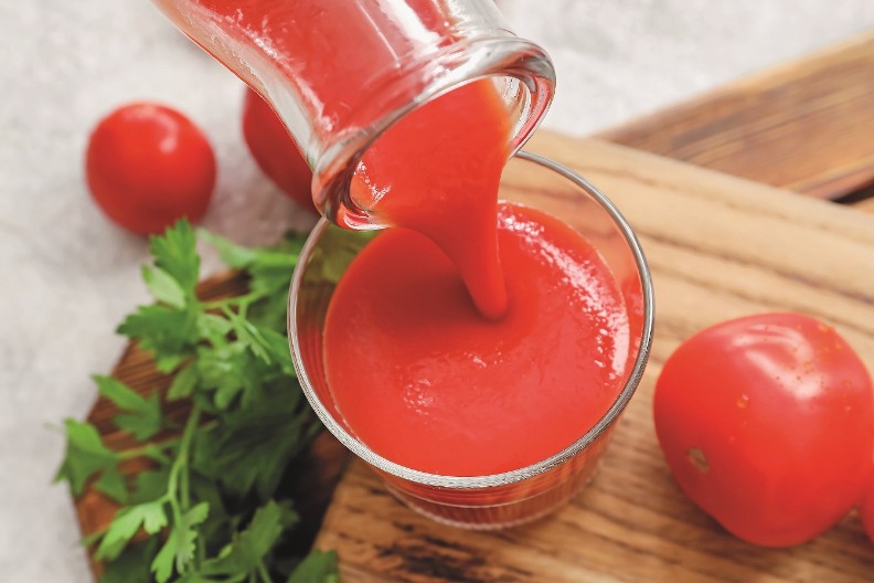 PILA SVAKO JUTRO ČAŠU SOKA OD PARADAJZA Kada vidite šta joj se desilo, odmah ćete krenuti za njom