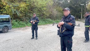 DOK TRAJE POTERA ZA UBICAMA SASLUŠAVAJU SE KAVČANI Zbog likvidacije dva pripadnika "škaljarskog klana" policija je podignuta na noge