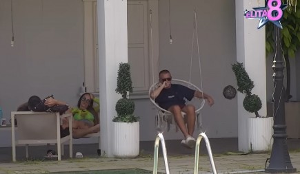 OTAC UČESNIKA ELITE DOŽIVEO TEŠKU SAOBRAĆAJNU NEZGODU Automobil se prevrtao nekoliko puta, evo u kakvom je on stanju