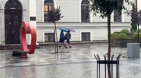 HITNO SE OGLASIO RHMZ! Kiša će padati sve jače, u ovom delu Srbije moguć i sneg!