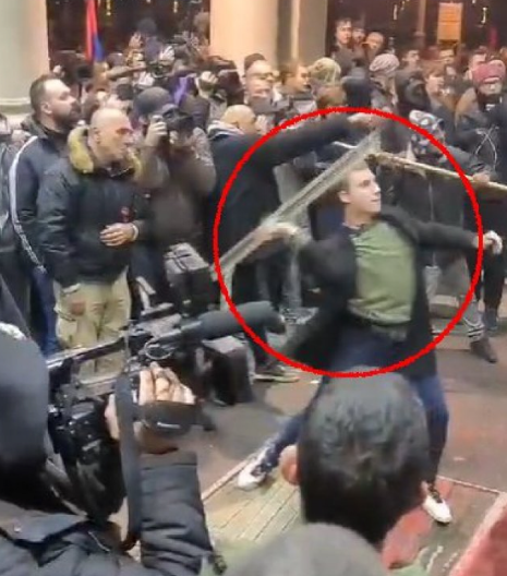 VEĆE BLOKADERA POTVRDILO OSLOBAĐAJUĆU PRESUDU STUDENTU KOJI JE MOTKAMA NAPADAO POLICIJU