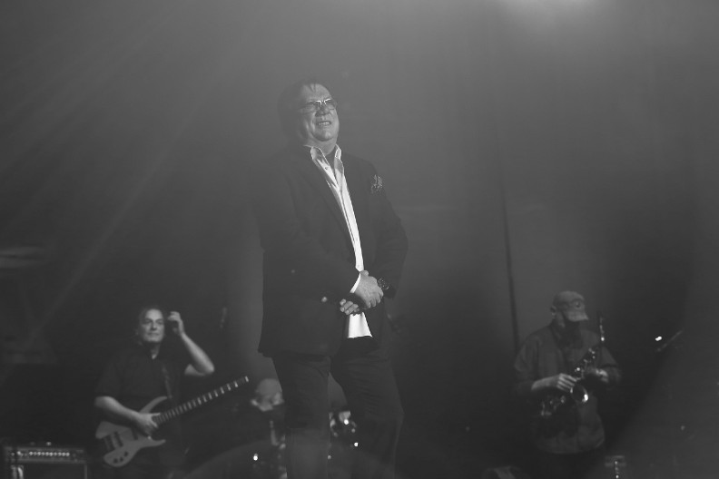 POSLEDNJI SNIMAK HALIDA BEŠLIĆA Tada se videlo koliko mu je loše, uprkos tome oduševio je sve prisutne (VIDEO)