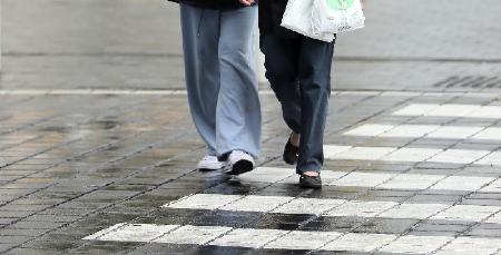 TRAGEDIJA U PIROTU Vozač na pešačkom prelazu udario ženu koja je od zadobijenih povreda preminula u bolnici