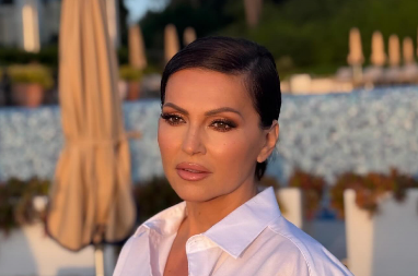 DA LI BISTE DALI 800 EVRA ZA HALJINU VIKTORIJE BEKAM? Nosi je Nina Badrić, vizuelno skida 5 kilograma, ali da li vredi toliko para?