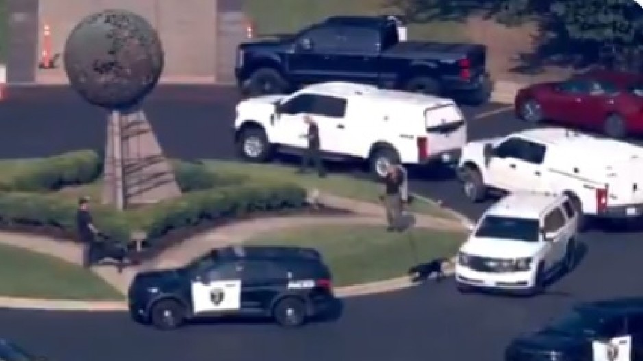 MASOVNA PUCNJAVA! Četvoro mrtvih, 12 ranjenih na PROSLAVI ŠKOLE u Lilandu!