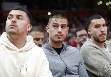 ŠOKANTAN ODLAZAK SA "MARAKANE" Zvezda otpustila slavnog fudbalera