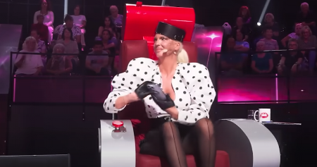 KARLEUŠA POKAZALA ZADNJICU! Gledaoci Pinkovih zvezda u neverici, samo je ustala i pokazala čipku u gro planu (FOTO)