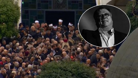 TRI OBELEŽJA NA SANDUKU HALIDA BEŠLIĆA KRIJU JAKU SIMBOLIKU Jedno ima posebno značenje za pevača