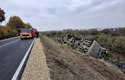 PRIVEDEN VOZAČ (70)! Sumnja se da je izazvao tešku nesreću kod Sremske Mitrovice: 83 radnika povređena, DVOJE POGINULO