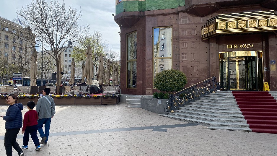 KUĆA NA TERAZIЈAMA GDE JE GOREO NOVAC: Tajna Palate Atina – zašto je u njoj nestalo najveće blago i zavera iz 1941.