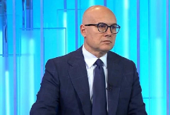 NAJPODLIJE I NAJOPASNIJE JE DA BRAT UDARI NA BRATA! NA SREĆU, NISMO TO DOZVOLILI: Vučević o terorističkom napadu ispred Skupštine i planovima blokadera: Skandalozno je objašnjenje Pajtića!