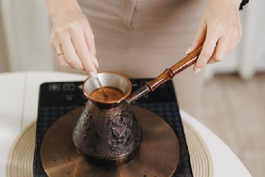 TRIK KOJI MENJA SVE  Vaša kafa ne mora biti ni slatka ni gorka - dodajte samo trunčicu ovoga!