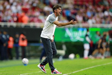 HRABROST ILI LUDOST? Prelomio, evo kad Paunović seda na klupu "orlova"