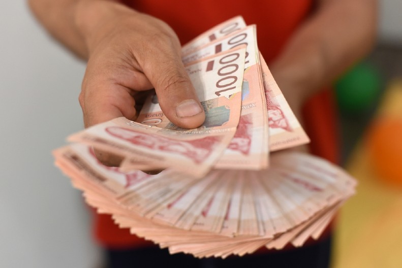 RAST MINIMALCA OD 9,4 ODSTO Evo kolika će biti novembarska plata, a uskoro i NOVO POVEĆANJE