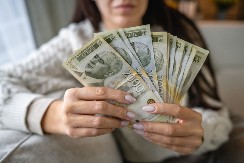 NARODNA BANKA OBJAVILA Dolazi do promene kursa dinara!