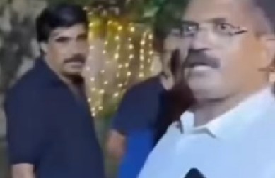 SVADBA KAKVU SVET NIJE VIDEO Kad su videli šta otac mlade nosi na košulji, nastao opšti haos - svatovi u neverici! (VIDEO)