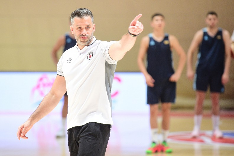 SPEKTAKL U PODGORICI Alimpijevićev Bešiktaš pao posle drame