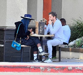 POČELI KAO "VEZA NA JEDNU NOĆ", NAKON 4 GODINE SE RAZVELI  Glumica je sada bez dlake na  jeziku otkrila šta zahteva od frajera u spavaćoj sobi!