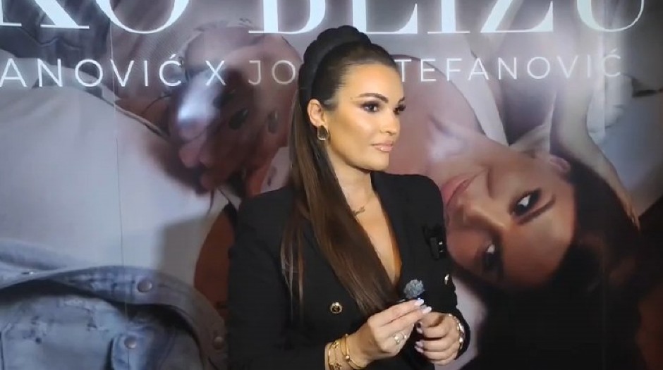 PEVAČICA RASKRINKALA KOLEGE Progovorila o krađi bakšiša: "Ne biste verovali, to rade velike zvezde"