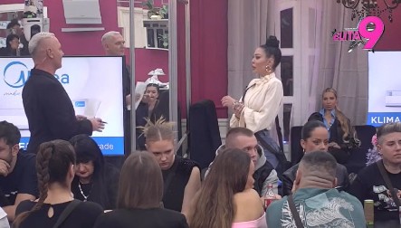 ANELI NA APARATIMA! Maja tvrdi da je Luka lud za njom i pravi mu haos u glavi, razotkrila šta radi Ahmićevoj iza leđa