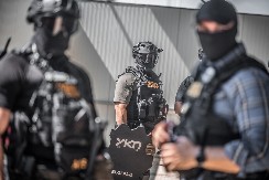 U TRENUTKU HAPŠENJA DARKO BIO U BEKSTVU  Protiv njega se vodi postupak jer je optužen za silovanje, a sada se dovodi u vezu sa aferom ''Snajperisti'