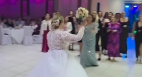 ''UŽAS, JA BIH SE IZNERVIRALA'' Mlada prekršila važno pravilo na venčanju, a onda je u salu ušetao ON - gosti se krstili i levom i desnom rukom! (VIDEO)