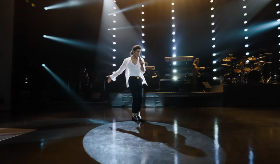 DECA MAJKLA DŽEKSONA JOŠ ČEKAJU NASLEDSTVO Dinar još nisu videla, a prošlo je 16 godina od njegove smrti