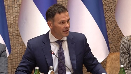 MINISTAR MALI O SITUACIJI SA NIS-OM: Mora što pre da se reši