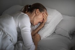 VOJNI TRIK ZA BRZO USPAVLJIVANJE Pomaže kod 96% ljudi, utonu u san za 2 minuta!