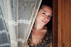 MARKO DOVEO KUĆI DUPLO MLAĐU ALBANKU Kada je saznala da je slagao za godine, odmah je pozvala majku, a onda je usledio šok