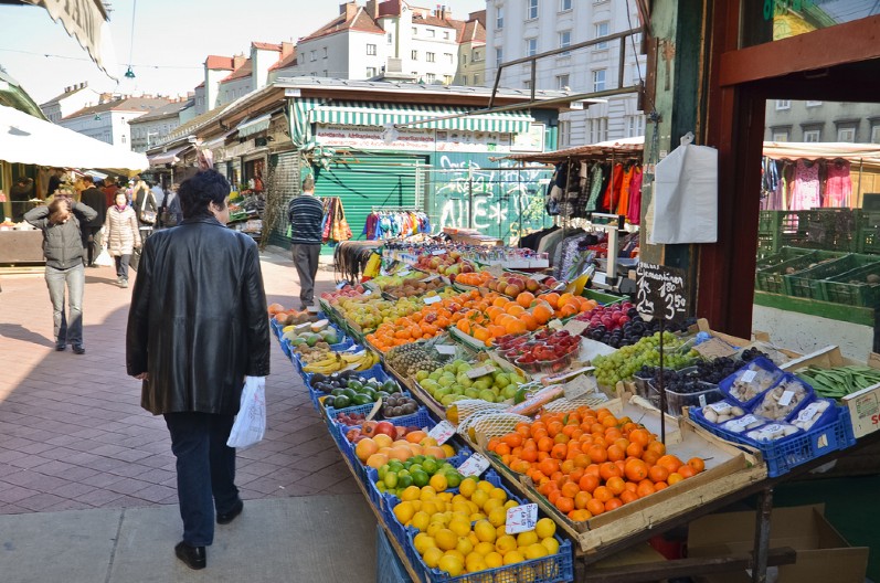 Evo kakve su cene na pijacama uoči Aranđelovdana