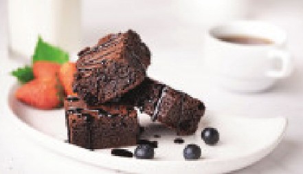 CRNI KOLAČ SA JOGURTOM ZA IZNENADNE GOSTE Ukusom bolji od svake torte