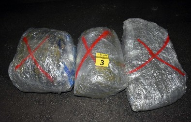 HAPŠENJE U PROKUPLJU Pretresli mu auto, pa mu odmah stavili lisice na ruke