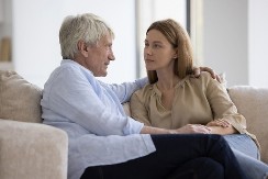 PRVI ZNAK ALCHAJMEROVE BOLESTI NIJE UVEK LOŠE PAMĆENJE  Može početi i sa ovim simptomima koje niko ne povezuje sa demencijom