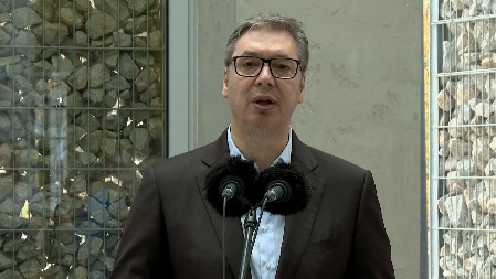 VUČIĆ O NAPADIMA BLOKADERA Pobeđujem ih politički, svi blokaderi zajedno kad se skupe, ne mogu da rade kako ja radim