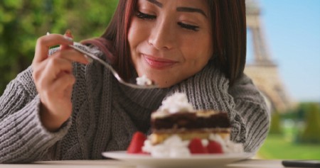 KAKO JAPANKE JEDU KOLAČE, A NE GOJE SE?  Jedan ukus mogu da prevare i ubiju preteranu želju za slatkišima