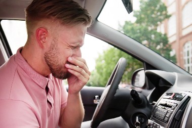 SAVRŠEN TRIK ZA TRAJNU SVEŽINU U AUTOMOBILU Rešićete se ustajalih i neprijatnih mirisa - kola će mirisati kao nova