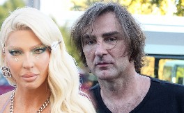 ŽELJKO MITROVIĆ POCEPAO UGOVOR SA JELENOM KARLEUŠOM Ovo je razlog