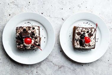 ŠVARCVALD KOLAČ JOŠ BOLJI OD TORTE Lagan i jednostavan, poćiće vam voda na usta